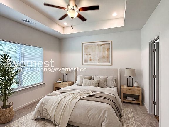 3rd image of 1808 Hemlock Ave