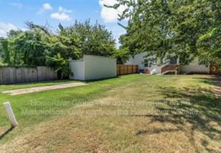 115 S Knoxville Ave — Photo 24