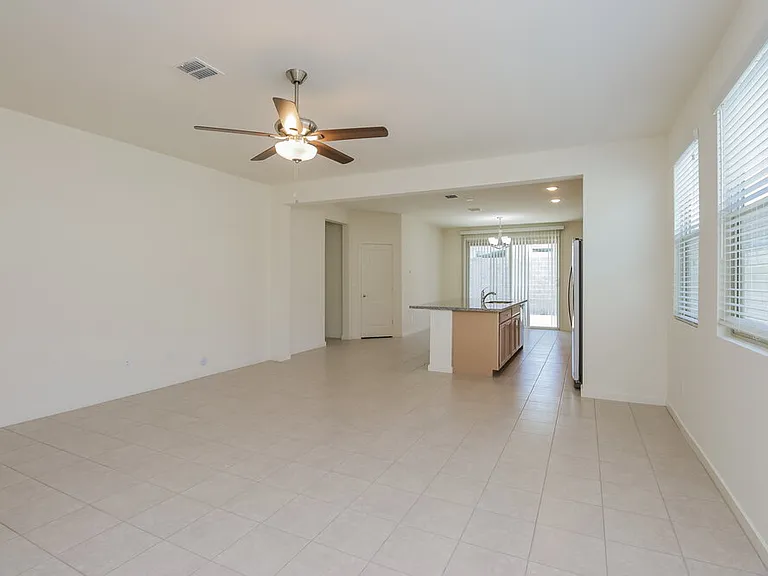 4227 W Coneflower Ln — Photo 5