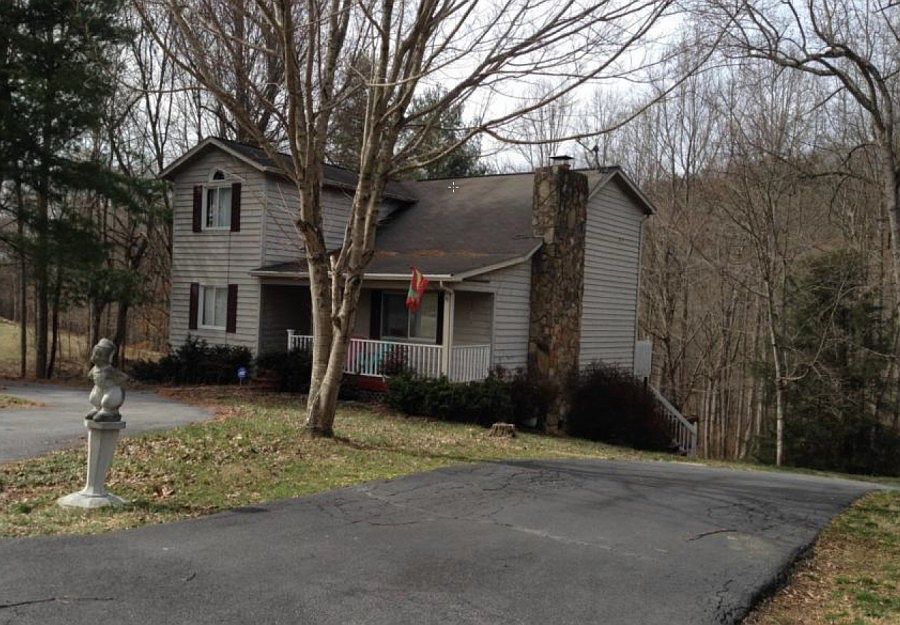 2nd image of 5059 Lake Forest Dr