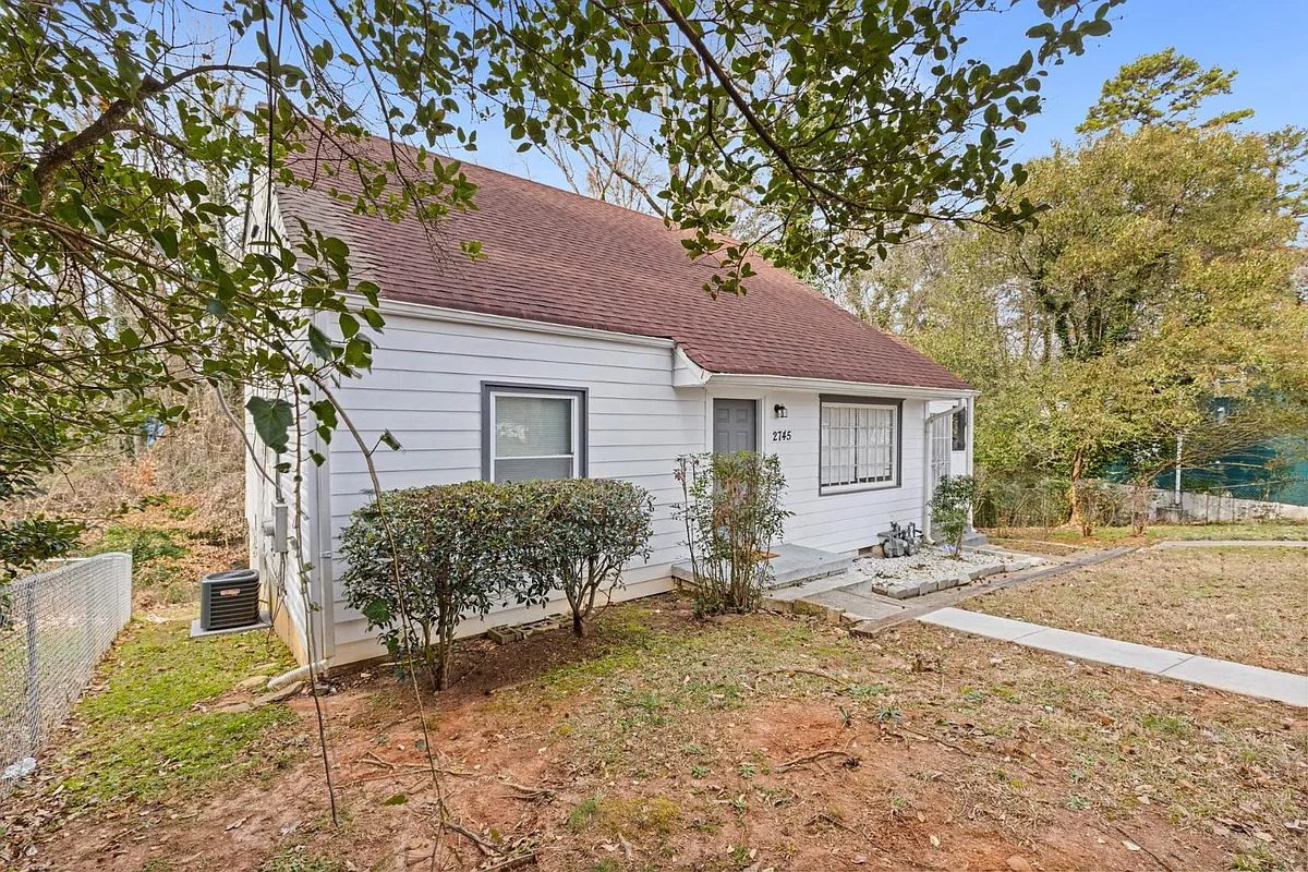 Unit Photo - 2745 Harlan Dr