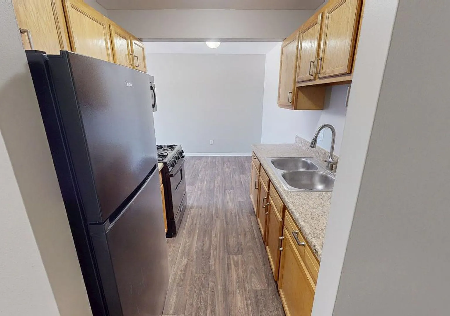Hidden Pines Apartments — Photo 1