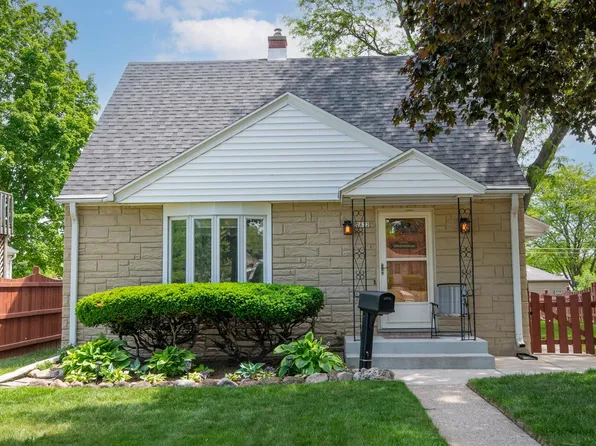 2872 S 92nd STREET, West Allis, WI 53227