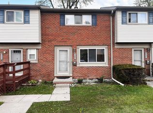 25954 Salem St #5, Roseville, MI 48066