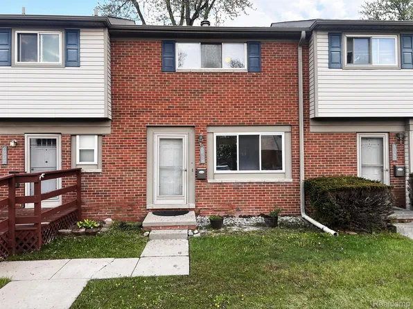 25954 Salem St #5, Roseville, MI 48066