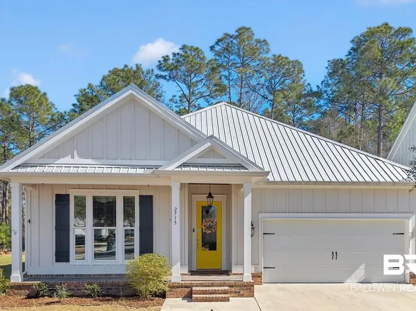 2715 Chastain St, Gulf Shores, AL 36542