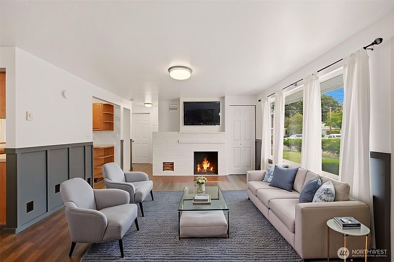 3rd image of 803 Bonney Avenue