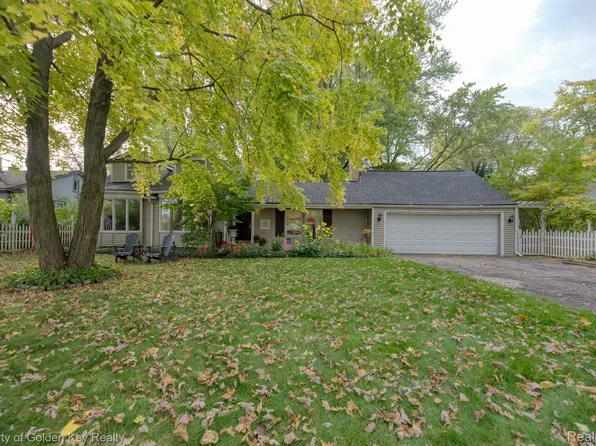 19151 Filmore St, Southfield, MI 48075