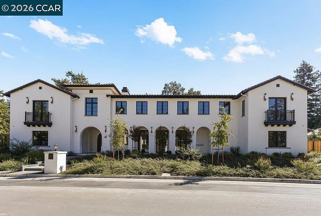 6 bed, 7284 sqft, $18,000 — Photo 3