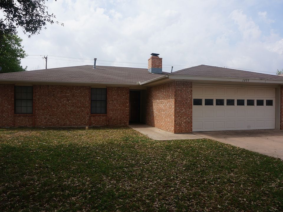 1st image of 1205 Gregory Dr