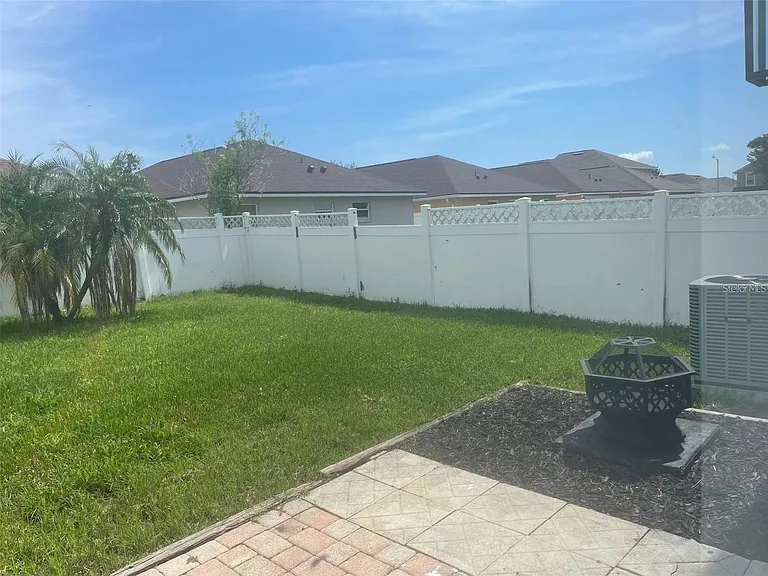 2421 Ashecroft Dr — Photo 4