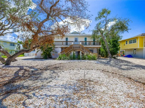 132 Bay Mar Dr, Fort Myers Beach, FL 33931