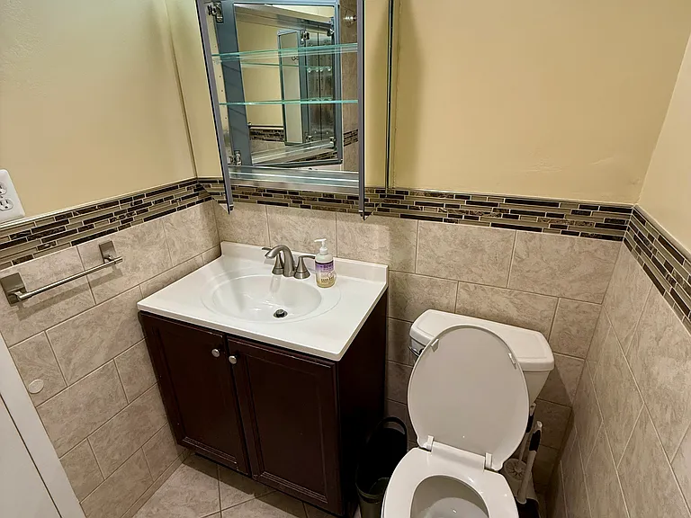 2030 F St NW #605 — Photo 34