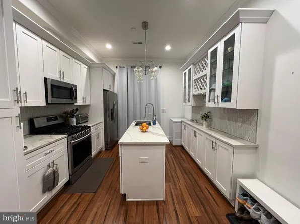 1331 S 31st St, Philadelphia, PA 19146