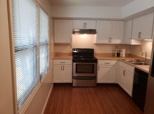 8707 Olde Colony Trl APT 10, Knoxville, TN 37923