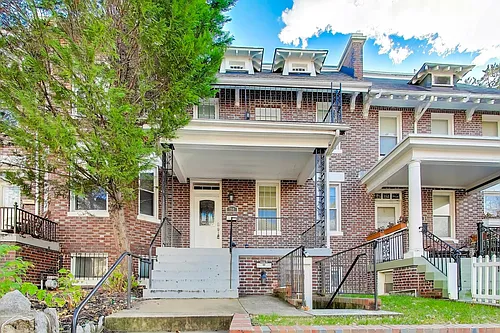 750 Quebec Pl NW #B Photo 1