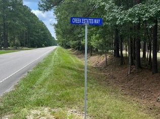 444 Creek Estates Ln, Bonneau, SC 29431