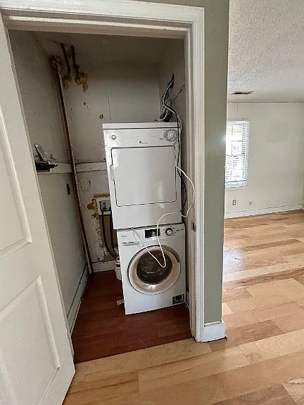 Washer / Dryer in kitchen closet