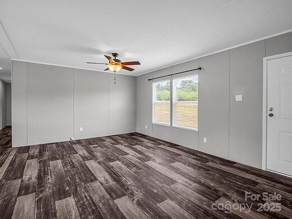 4th image of 276 Windy Hill Dr