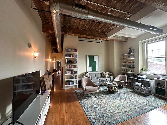 4th image of 21 E Columbia Ave APT 305