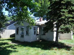 22766 Lake Dr, Pierson, MI 49339