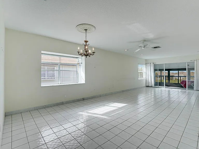 13679 Date Palm Ct #B — Photo 16