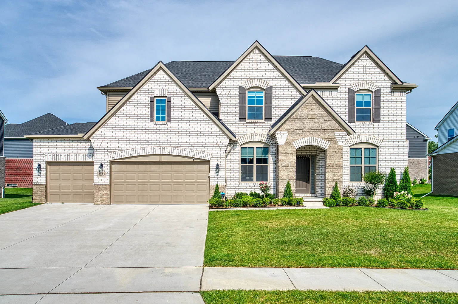 2165 Memorial Ln photo 1
