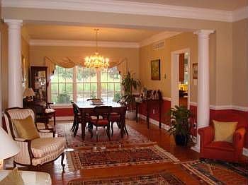 4th image of 200 Pembrooke Cir