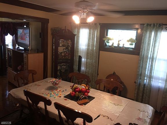 5th image of 131-133 Prospect Ave