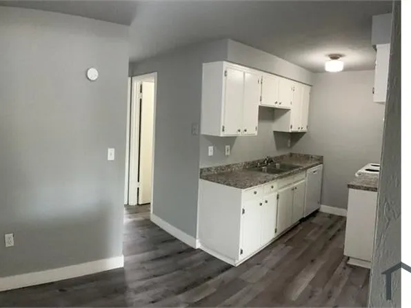 500 SW 69th St #G, Gainesville, FL 32607