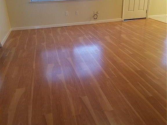 4th image of 4321 Princeton Dr