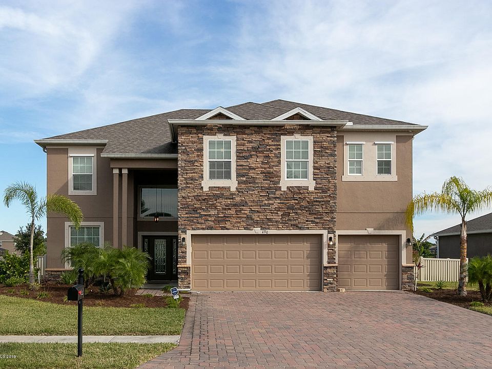 1st image of 490 Easton Forest Cir SE
