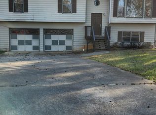 325 Devcon Ct, Palmetto, GA 30268