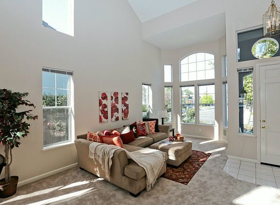 4th image of 5667 Mireille Dr