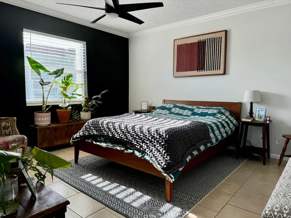 236 Castlewood Dr APT 201, North Palm Beach, FL 33408