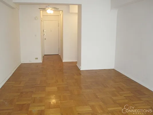 Rented by City Connections Realty | media 11