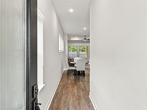 4th image of 17447 Vino Vines Ln