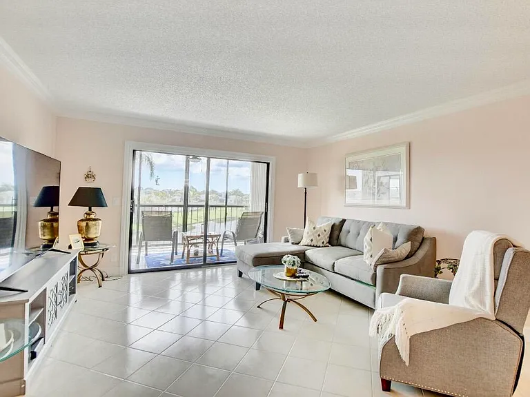 7270 Ashford Pl #307 — Photo 9