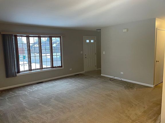 4th image of 15631 W Waterford Ln