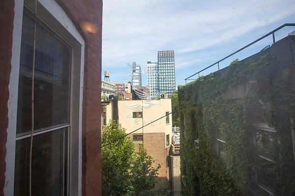 Rented by Red Sparrow Realty Group | media 42