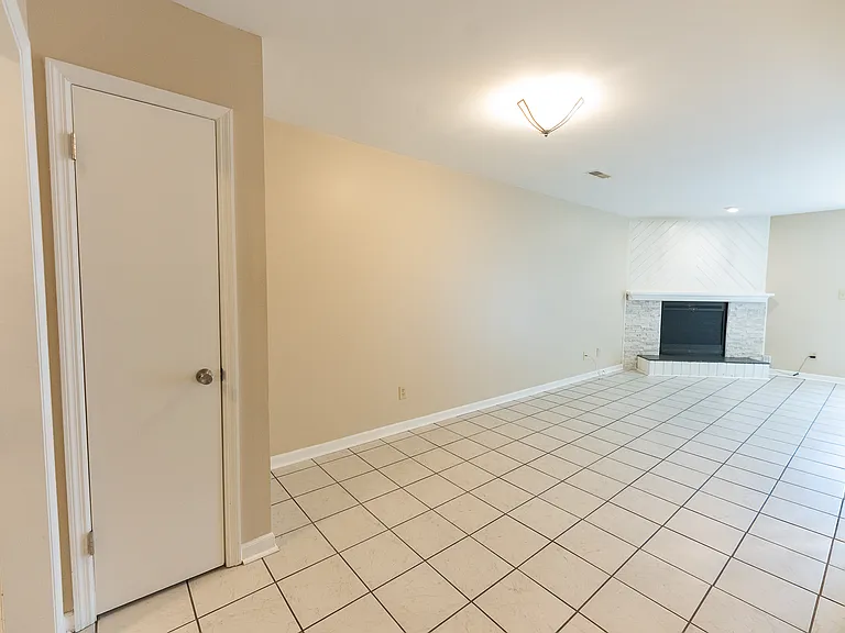 185 Forest View Dr — Photo 7