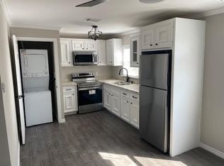 3608 Saint Charles St APT 4, Houston, TX 77004