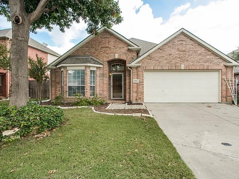 2913 Rush Creek Rd — Photo 1