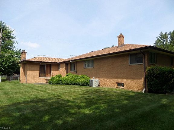 4th image of 13315 Claremont Ave