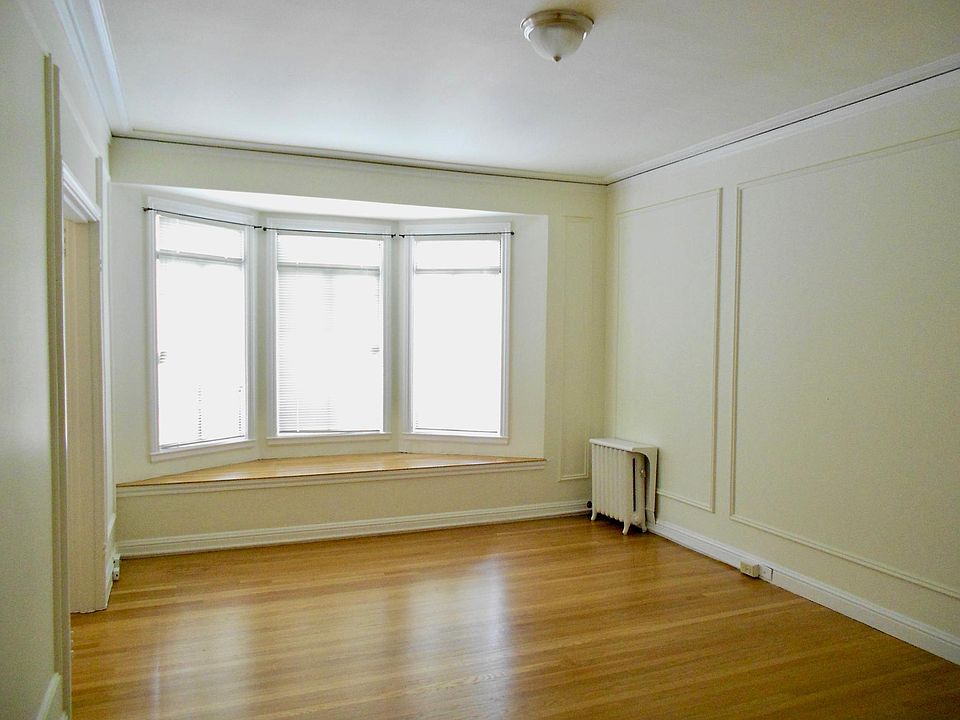 1st image of 2901 Gough St APT 104