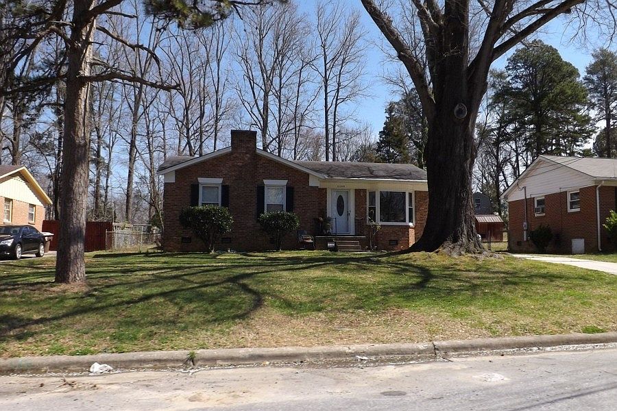 1st image of 1700 Woodbriar Ave