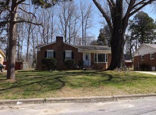 1700 Woodbriar Ave, Greensboro, NC 27405