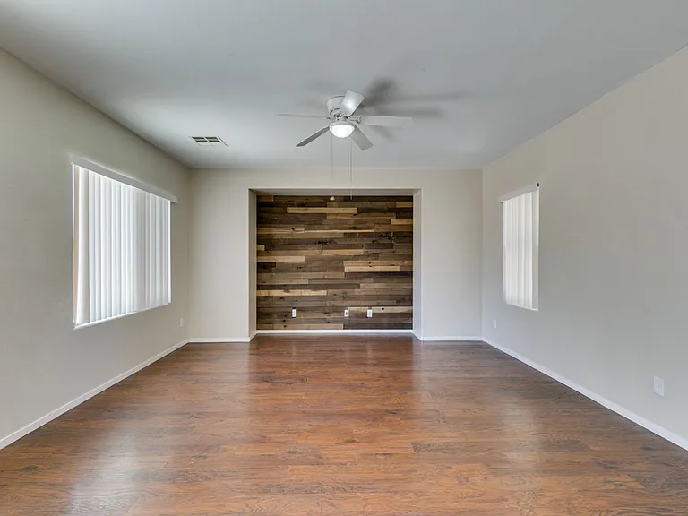 2925 Dowitcher Ave — Photo 6