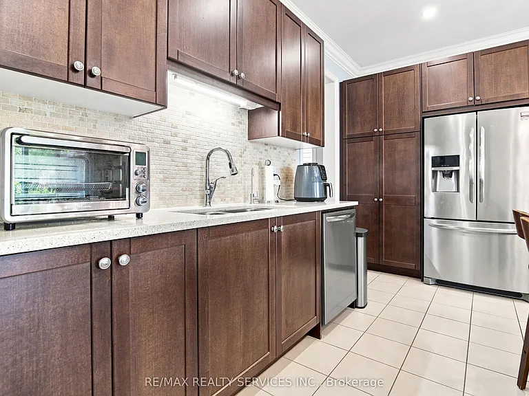 196 Bonnieglen Farm Blvd — Photo 9