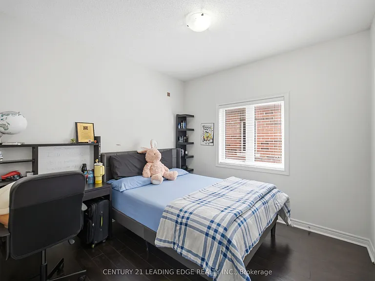 24 Exhibition Cres — Photo 26
